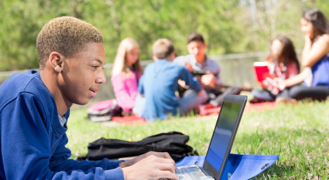 Top 7 Reasons Students Complete Summer Courses Online [Infographic]